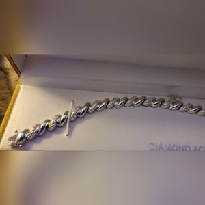 New In Box Diamond Accent Platinun Plated Silver Twisted Bracelet 7"